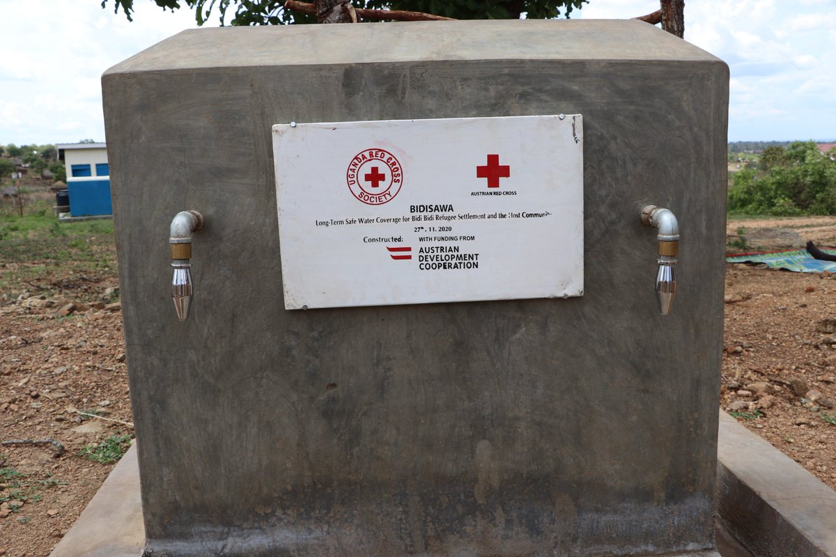 RobertKasumba4's tweet image. Thanks to @UgandaRedCross  &amp;amp;@roteskreuzat  #refuges &amp;amp; #hostcommunity in #bidibidi can now access clean and enough water.@AustrianDev @ifrc @OPMUganda
