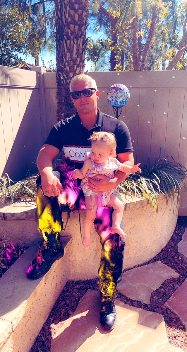 RyanRapshus's tweet image. #UncleRyan #BabyBee #AriesSzn 🔥🔥🔥