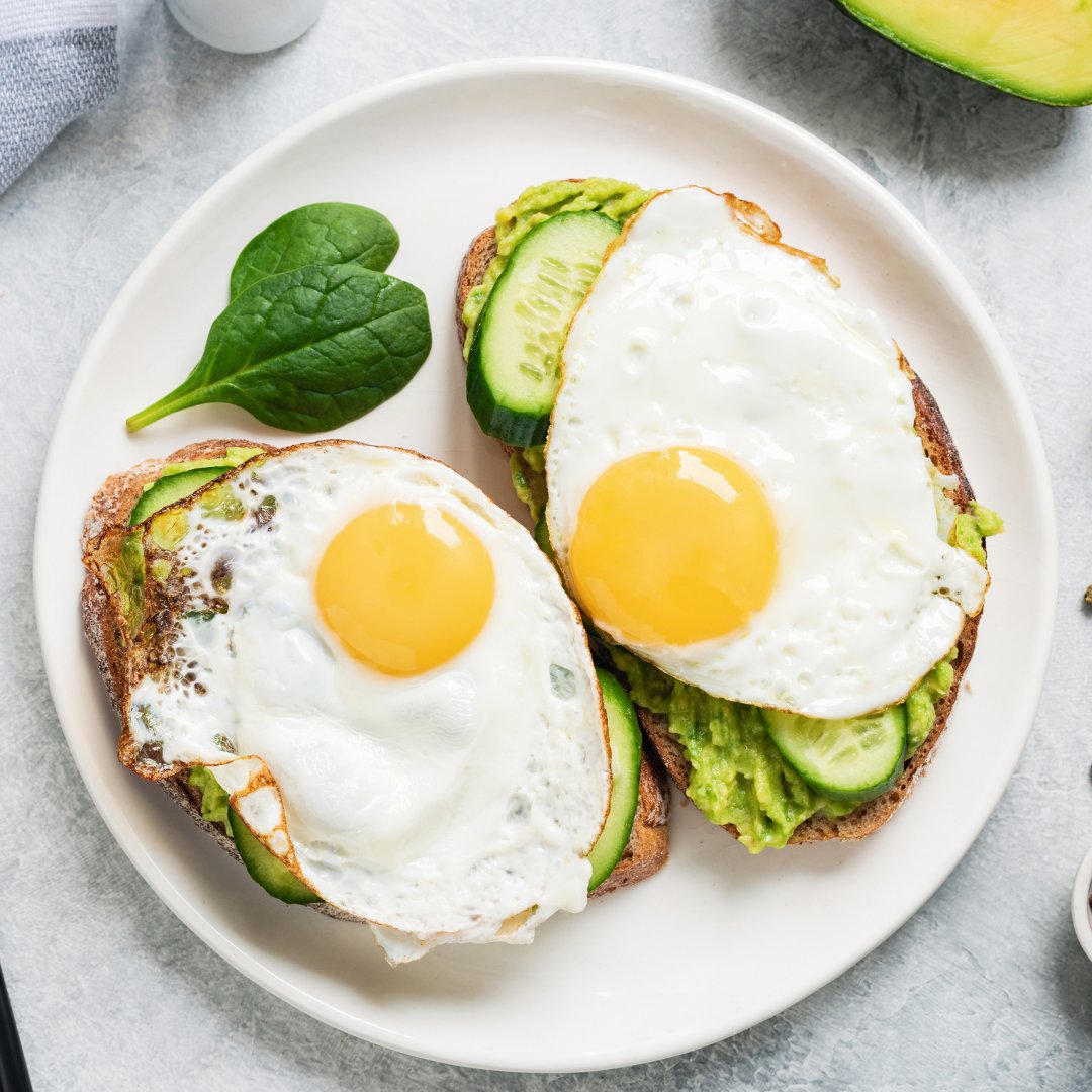 byzulay's tweet photo. Filling your feed with the perfect breakfast: Avocado Toast with Sunny-Side-Up Eggs! Want a bite? 🥑🍳

Create all your fave recipes at home with #SimpleCraft! ⇢ https://t.co/x97Z52hAQD https://t.co/Liaite3fi1