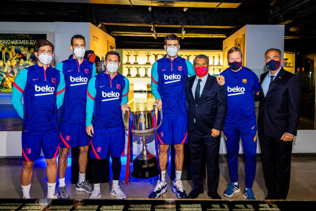FCBarcelona_es's tweet photo. 🏆 #CopaBarça
📍 Museo https://t.co/m4czKR5ntl