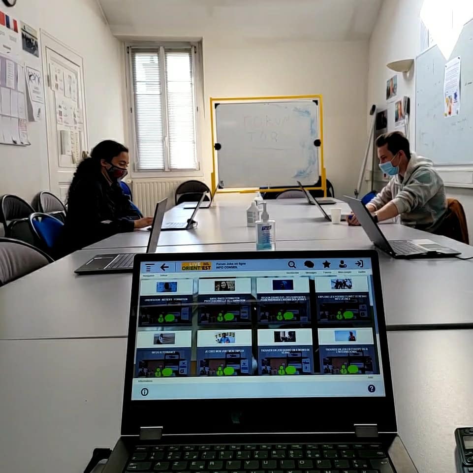 MLReims's tweet photo. #ForumJobs #GrandEst en ligne c'est parti!
La #MissionLocale accompagne p. #connexion et #conseils dans plusieurs   espaces de #Reims
➡️12 #jobs #datings, des centaines #offres d'#emploi,   #ateliers pratiques , #conférences...
👍 Un événement @ijgrandest et @regiongrandest https://t.co/T1G9wh7xOa