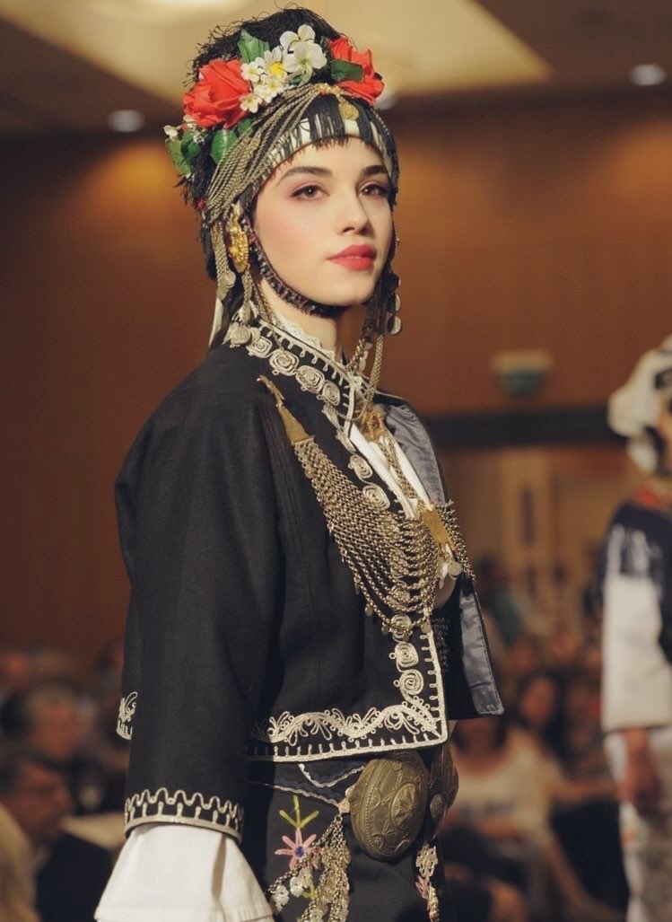Return to the Mediterranean🏺 on Twitter "Traditional dress from