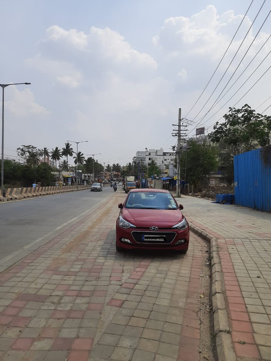 Dear  @blrcitytraffic I have been unfairly and illegally fined by  @whitefieldtrfps for parking at a designated parking space at Kadugodi - Whitefield Main Road. cc:  @DCPTrEastBCP  @AddlCPTraffic  @CPBlr  @acpwfieldtrf  @CMofKarnataka  #BengluruTraffic