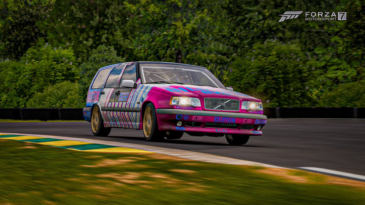 EVR_Senna822's tweet photo. On another note from all the BMW Collection shots I’ve been posting recently here’s my livery for @ETR__eSports Volvo 850R Cup #VGPUnite #TheCapturedCollective #Volvo #VirtualPhotography #Xbox #pinkisfaster https://t.co/C1bJsZ32J0