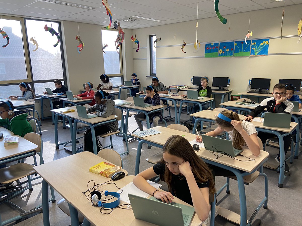 Groep 8 maakt gemotiveerd, geconcentreerd, digitaal en adaptief de eindtoets basisonderwijs 2021.