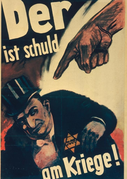 elcalvocule's tweet photo. El nazismo hizo campañas racistas contra los judíos. Aquí vemos un cartel de la época nazi " El judío tiene la culpa de la guerra". La misma técnica propagandista racista que utiliza VOX : "Los MENA le quita dinero a tu abuela"

 #VoxEsRacismo https://t.co/kbMEWf0fmC