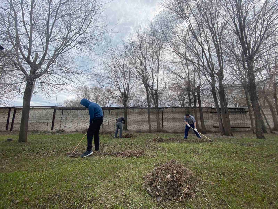 SDou39's tweet image. #Весенняянеделядобра-2021
В рамках ежегодной акции «Весенняя неделя добра» 19.04.2021 года волонтеры строительного профиля ГБПОУ «ГК г. Сызрани» под руководством педагога Ильи Ларина,   приняли участие в благоустройстве территории СП «Детский сад № 39» ГБОУ СОШ № 21 г. Сызрани.