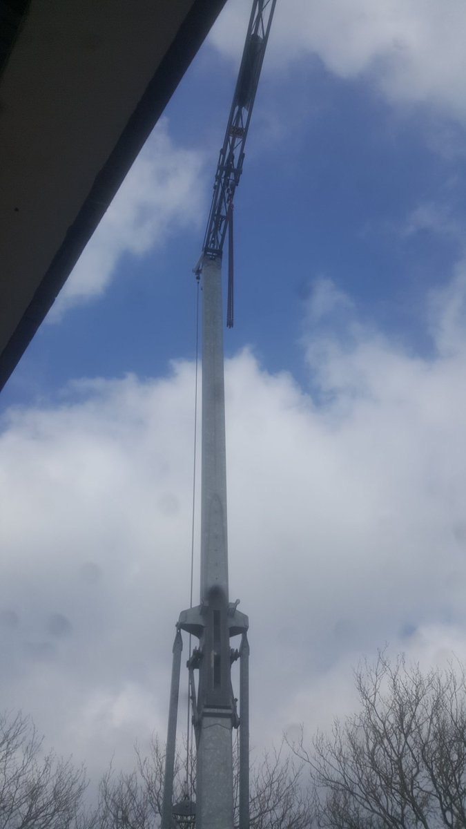 Hoe krijg ik nou al die kilo's aan gewicht van <a href="/WanplaKampen/">Wanpla</a> en <a href="/SyplaWanden/">Sypla International</a> op de verdieping?

Nou met een top hijskraan van de  <a href="/DeFluxscheepsb1/">De Flux scheepsbetimmering</a>

'Ja vanzelf', zeggen ze hier op <a href="/Gemeente_Urk/">Gemeente Urk</a>