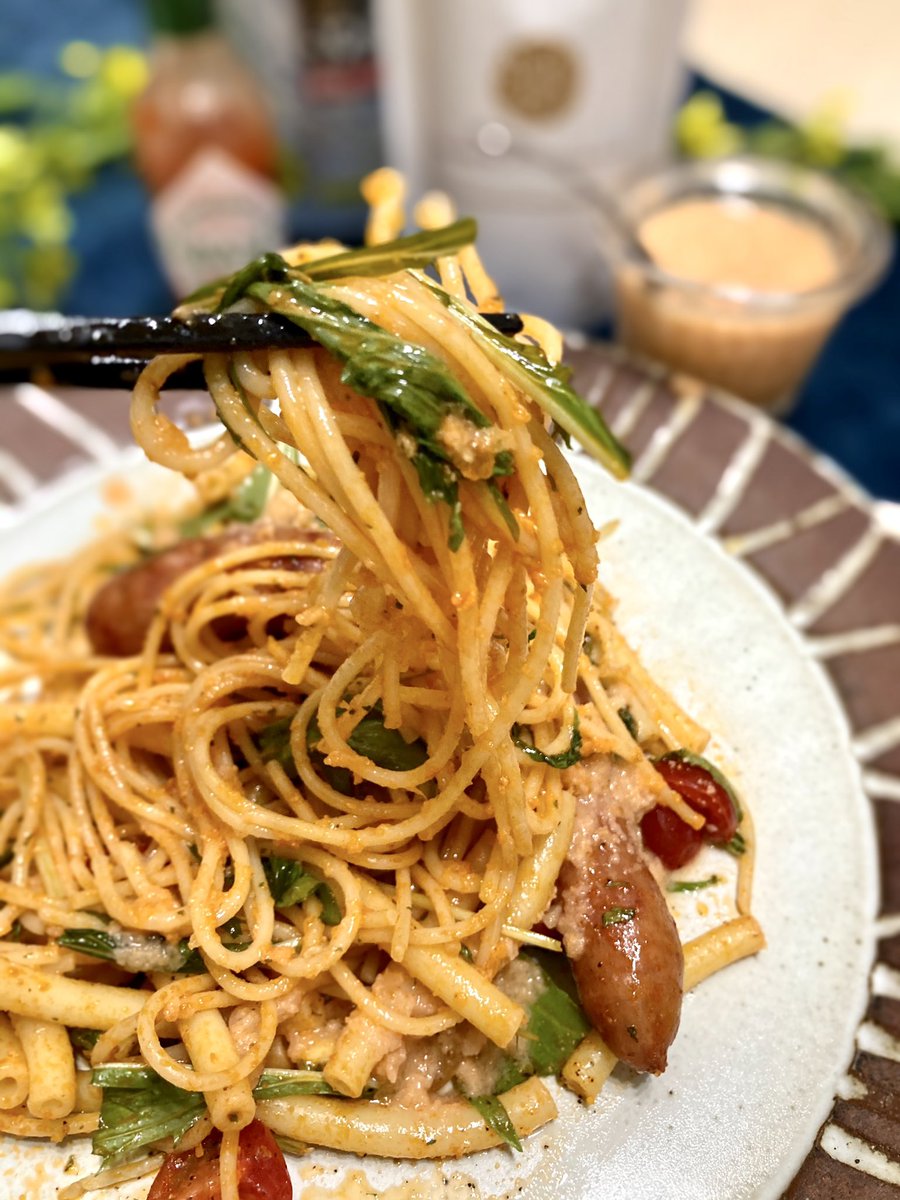 TabelCom's tweet photo. パスタに【旨味の誘惑】があまりにも、あまりにも旨過ぎます😭😭❤️

#パスタ #飯テロ #トマトパスタ #旨味の誘惑 #ズボラ飯 https://t.co/Htv5uIRuH4