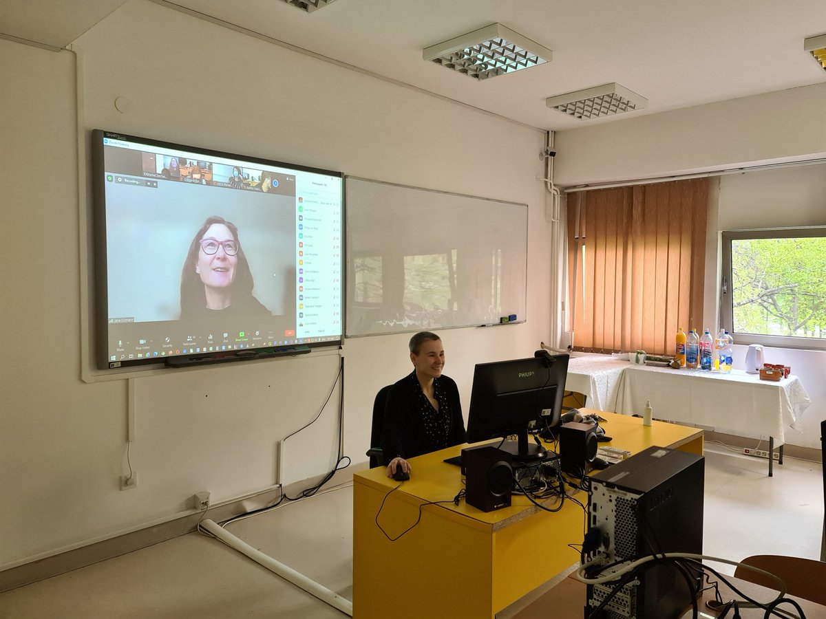 EXtremeClimTwin's tweet image. The EXtremeClimTwin consortia is continuing with the Workshop on climate data analysis for climate extremes. The next up is our dear colleague dr Jana Sillmann (Research Director at CICERO, Norway). 😊😊😊😎😎😎 #extremeclimtwin #h2020 #unspmf #cicero #climatechange #science