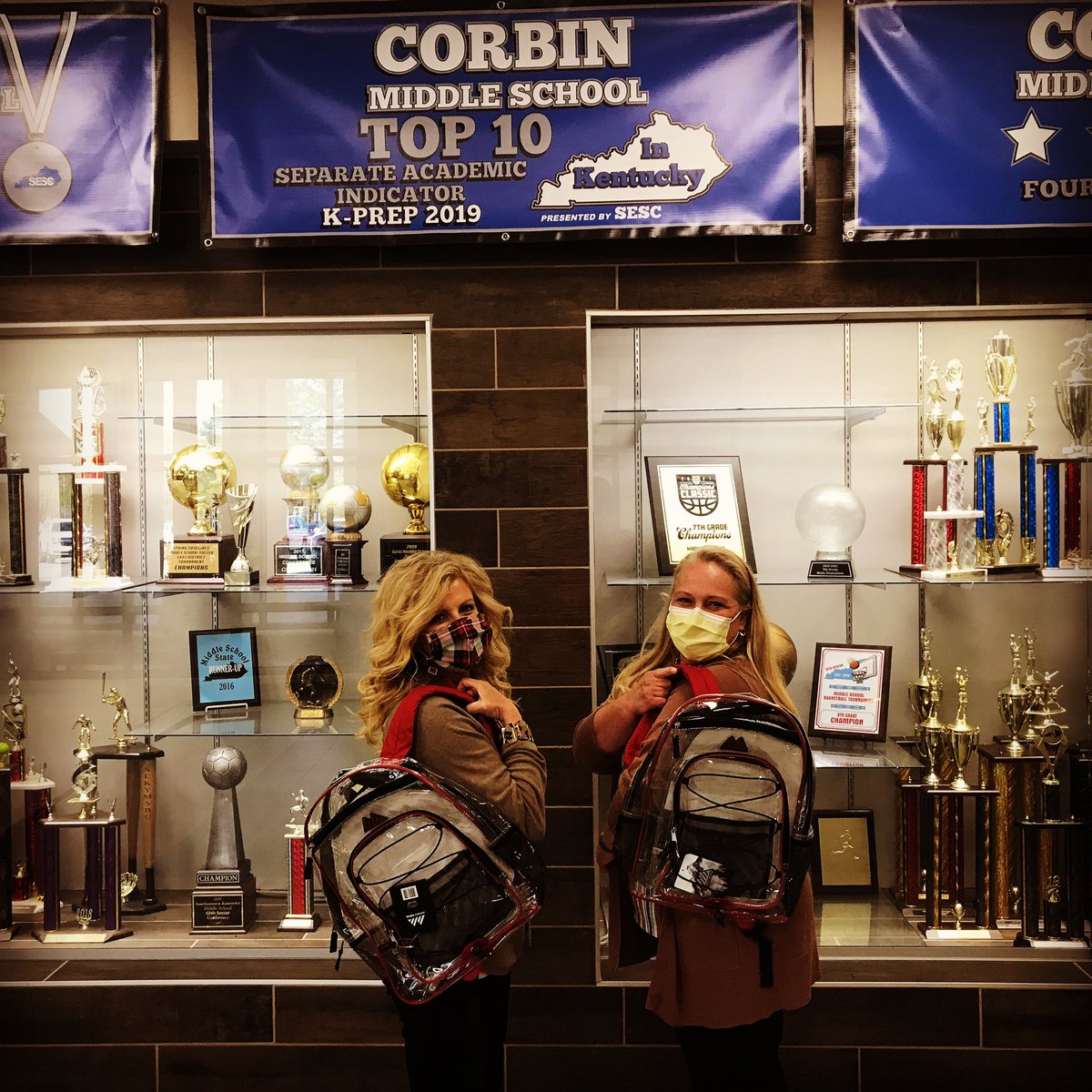 CMSredhounds's tweet photo. Thanks to Ms. Patty Faulkner, Director of Quality Management, for delivering 24 clear backpacks for @cmsredhounds students on behalf of her team at ContinueCARE at Baptist Hospital! We are always appreciative of community support! #uncommoncommunity #ittakesavillage https://t.co/71Q5Q0XHrD