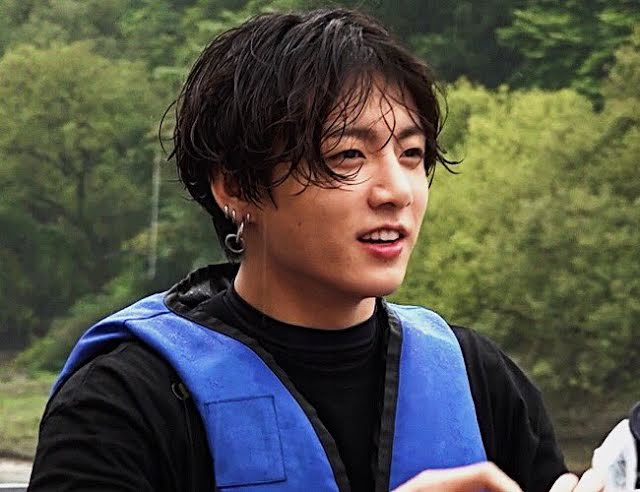 How can someone look so pure and masculine at the same time?