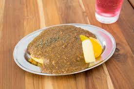 hajimematsushit's tweet photo. フードメニュー
カレー（ここのカレーはマジで美味いんですよ）
おつまみ3種もり
（ポテサラ、ピリ辛野菜漬け、砂肝ニンニク醤油) https://t.co/o4kpgcByjJ