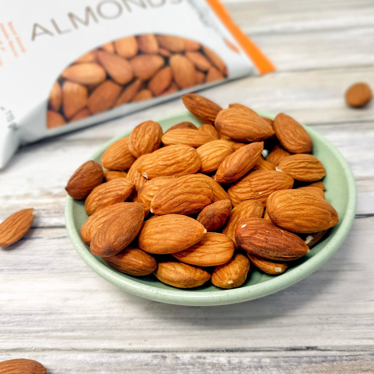 Wonderful Almonds or Wonderful Pistachios, which one would you choose for some plant powered protein? ☝

#almond #pistachio