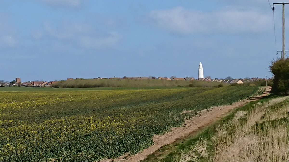 Bambigoesforth's tweet photo. Approaching Withernsea @PoetDeanwilson6 #WithForever #walking #Yorkshire #Spring https://t.co/4LpNzjDFcD