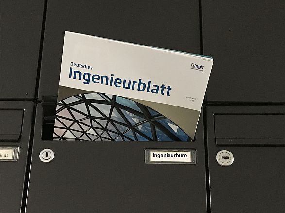 BIngKonline's tweet photo. Auch im April zuverlässig und beständig 😉 - die neue Ausgabe vom Deutschen Ingenieurblatt! ➡️https://t.co/h3PPyq0ER4
@DIBdigital #DeutschesIngenieurblatt #Brückenbaupreis #DBBP
#Fachkräftemangel #Ingenieurstudium #HistorischeWahrzeichen #HOAI #Bauwerksprüfung #Sicherheit https://t.co/o28XVbfqyc