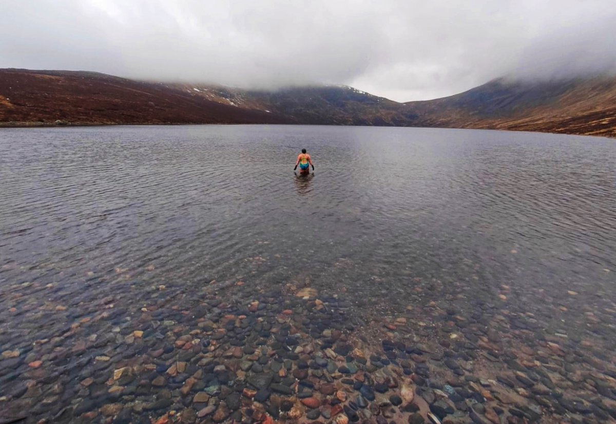 SwimWildUK's tweet photo. Adventure Swim 🏊‍♀️🏔️💙⁠ This time we circumnavigated Loch a'Bhealaich Leamhain, nestled in between Beinn a'Chlachair and Geal Chàrn (Laggan). ⁠Water chilly but crystal clear. ⁠#wildsimming #scotland https://t.co/twrksPGVTw