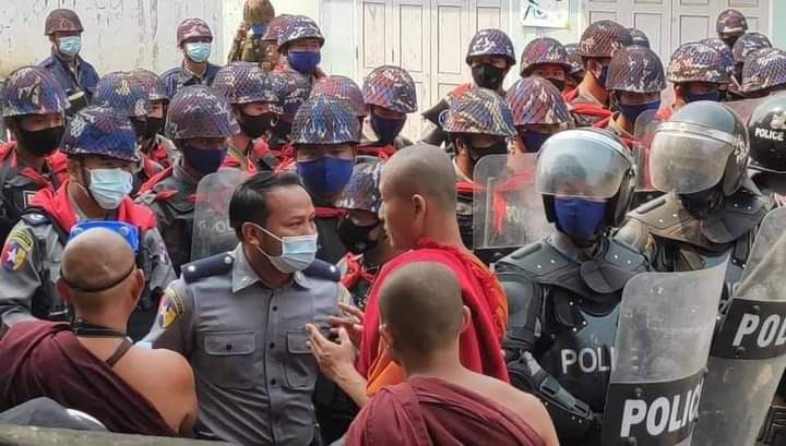 Another Buddhist monk, U YayWaTa from YayPu Monastery, #Mogok was brutally beaten up and abducted today(Apr 21) around 4pm by Military terrorist forces. Eyewitness said he was beaten up inside the monastery and abducted but they didn't mention where he was taken to.
#Apr21Coup