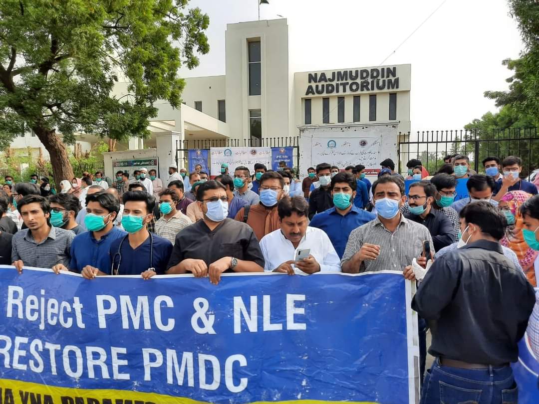 DrZeshanBashir's tweet photo. Taking NLE Exam Is Totally Injustice With Future Doctors.
Changing Of Basic Rules Is Always Applicable On New Batches.
We Reject NLE And Strongly Condemn Its Coduction.
#werejectNLE
@geonews_urdu
@ImranKhanPTI 
@HamidMirPAK
@pmc_org https://t.co/pBPF9taWCE