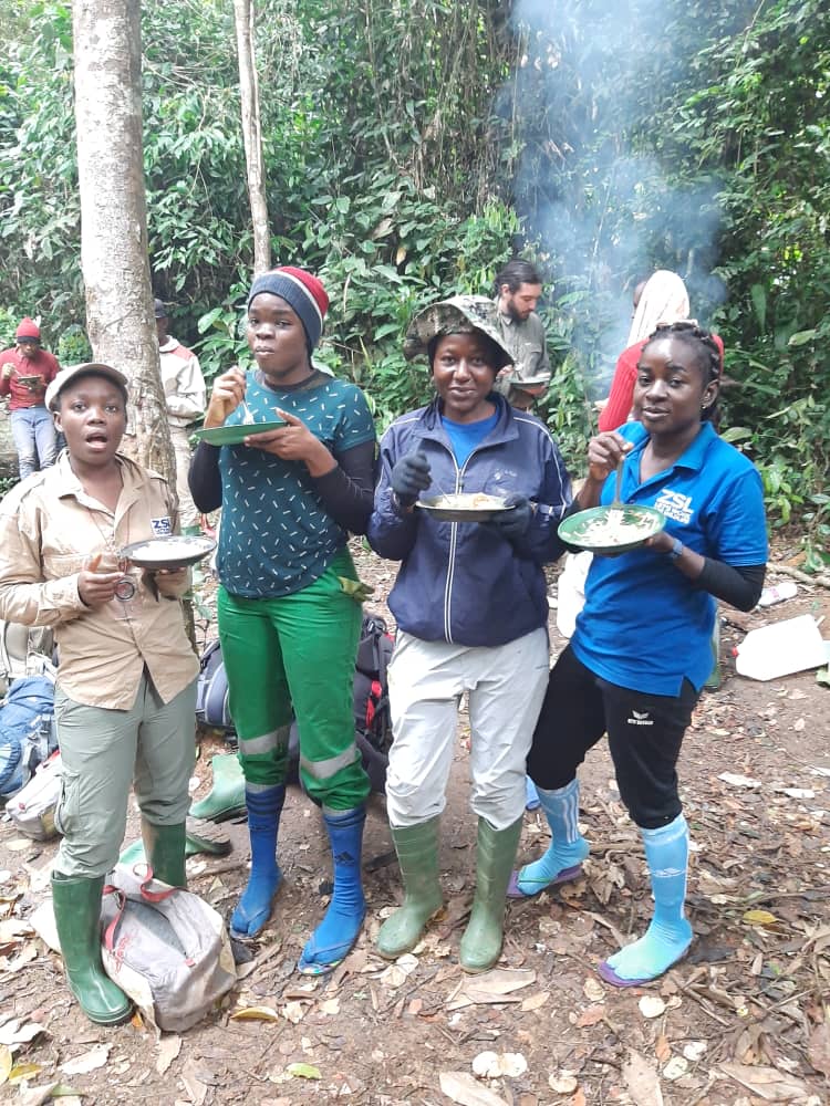 Fanny Djomkam (@fannydjomkam) on Twitter photo Lunch time inside the #DjaBiosphereReserve by the #Amazons ☺️💪from #ZSLCameroon with <a href="/ZSLAfrica/">ZSL Africa</a> <a href="/ZSLconservation/">ZSL Conservation</a> #proudToWorkForWildlife Lunch time inside the #DjaBiosphereReserve by the #Amazons ☺️💪from #ZSLCameroon with <a href="/ZSLAfrica/">ZSL Africa</a> <a href="/ZSLconservation/">ZSL Conservation</a> #proudToWorkForWildlife