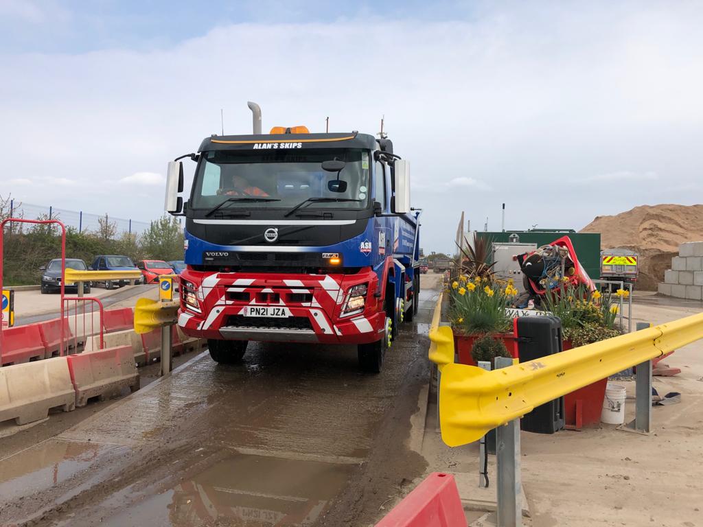 Our new fleet of tipper trucks have left our aggregates site with their first load this morning.

We can provide 100% sustainable high quality washed aggregates from 0-2mm soft sand to 20-80mm no fines aggregate.

Visit our website to find out more
ash-aggregates.co.uk