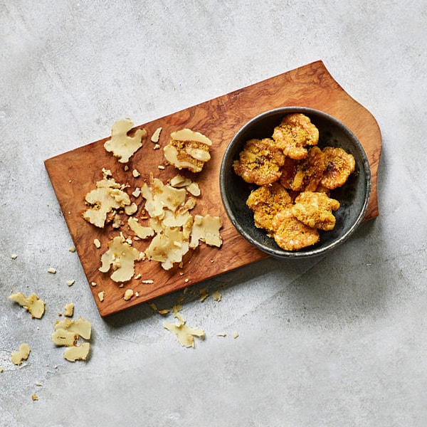 USDAIndia's tweet photo. What's your go-to midday snack? We recommend you try this super easy & nutritious Shaved #CaliforniaWalnut Parmesan recipe ww/a pinch of garlic powder & some olive oil to top it off! A quick fix to cover your midday cravings! Happy snacking!
Recipe link: https://t.co/whC3lEwjdQ https://t.co/ggIwICoby7