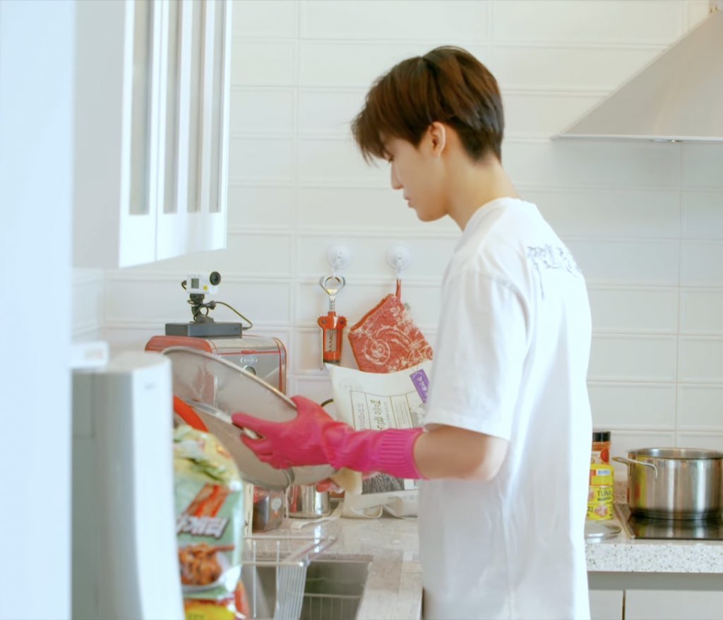 ซื้อของเข้าบ้าน ทำอาหาร ชงชา ล้างจาน กูจะแต่งงานกับเขา