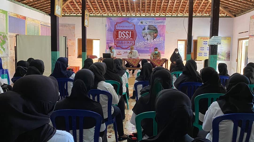RSJSoedjarwadi's tweet photo. Pembinaan DSSJ oleh Dr. dr. Warih Andan Puspitosari, Sp.KJ, https://t.co/931hj75ziU dan penyerahan buku DKJPS (Dukungan Kesehatan Jiwa dan Psikososial) untuk kader kesehatan jiwa di Desa Socokangsi, Kec. Jatinom, Rabu (21/4/2021)
#rsjdsoedjarwadi
#JatengGayeng
#keswa https://t.co/HpPfk9YkjI