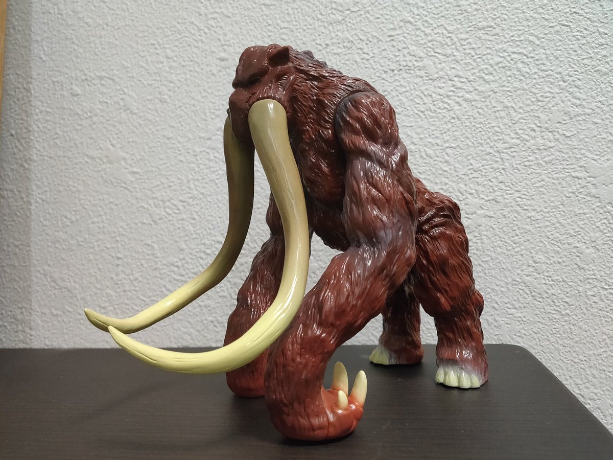 ベヒモス　ゴジラ キングオブモンスター　レイモンドトイ　展示品 遅ればせながらレイモンドトイ製 ベヒモス届きました。 この角度が好き
