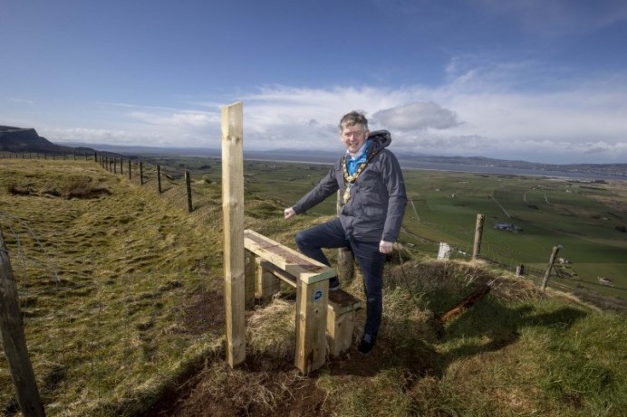 International Appalachian Trail - Ulster Ireland (@iatulsterire) on Twitter photo Mayor of <a href="/VisitCauseway/">Visit Causeway Coast & Glens</a> Council visited part of the #IATUlsterIreland at Gortmore Viewing Point overlooking Magilligan, where installation of new trail furniture is helping to enhance the renowned walking routeš¶āāļøš¶āāļø
#progress
Full story and more pics >> bit.ly/3gqYoOv Mayor of <a href="/VisitCauseway/">Visit Causeway Coast & Glens</a> Council visited part of the #IATUlsterIreland at Gortmore Viewing Point overlooking Magilligan, where installation of new trail furniture is helping to enhance the renowned walking routeš¶āāļøš¶āāļø
#progress
Full story and more pics >> bit.ly/3gqYoOv