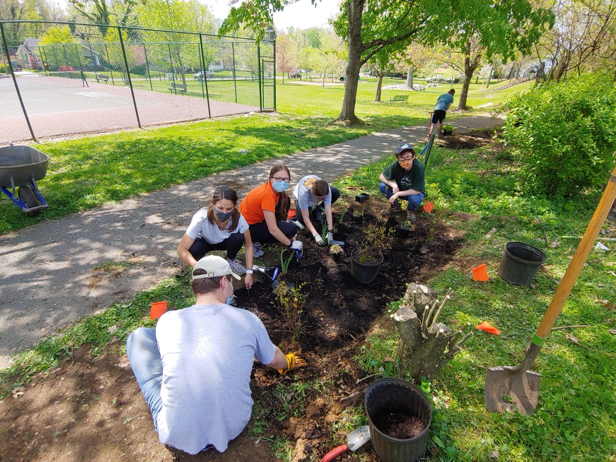 PLSC 280, Fundamentals of Sustainable Landscape Design, are completing the rain garden project to address flooding in the Edgewood Park neighborhood. Their vision and hard work demonstrate the experiential nature of Plant Sciences curriculum.