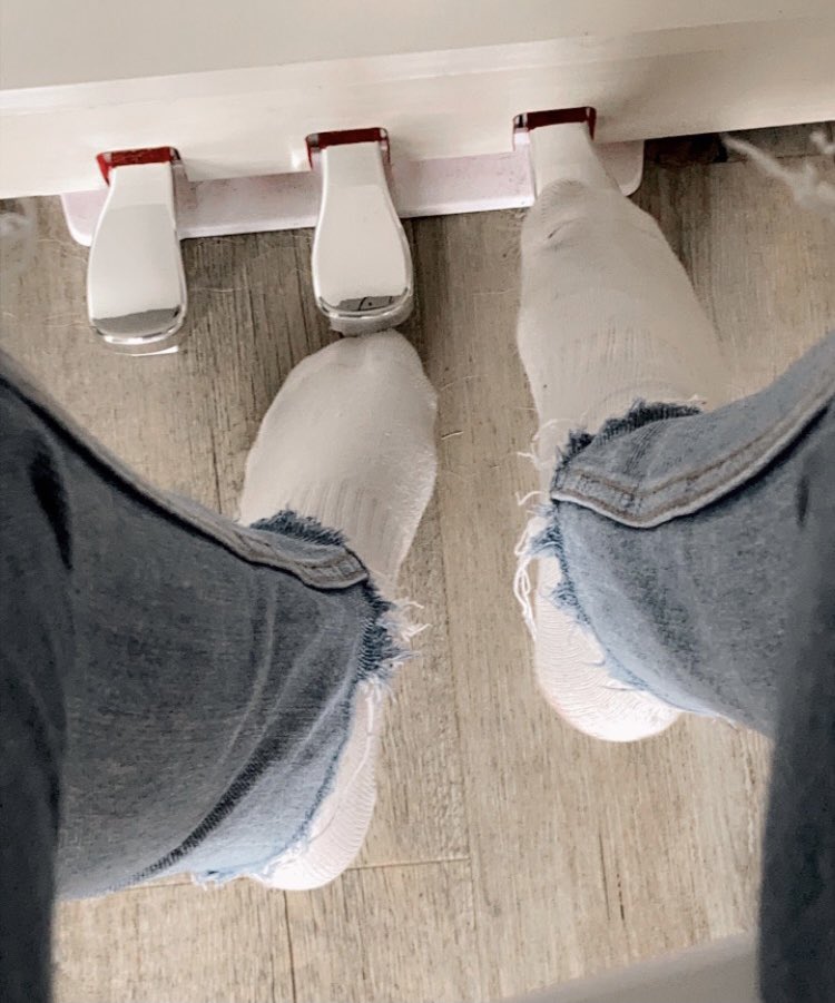 h4feet's tweet photo. Mes DM sont ouverts si vous en voulez plus 😉
#feet #feetfetchist #fetichistedespieds #fetichistes https://t.co/TMKxQa5XIc