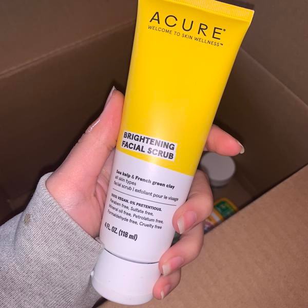 samraCare's tweet photo. مُقشر ومفتح للبشرة | شركة #acure ⭐️

من أفضل مقشرات Acure اللي استخدمها حاليًا💛💛
تأثيره يوضح على البشره بشكل كبير ومع الوقت يحسنها ويعالج أغلب مشاكل البشره ب��بب مكوناته القويه والطبيعيه استفيدوا من الخصم من هالكود ً✅✅AVU3576✅✅
رابط الانستا👇🏼
https://t.co/pCA9r7Yx3i https://t.co/i5bFrbQCCn