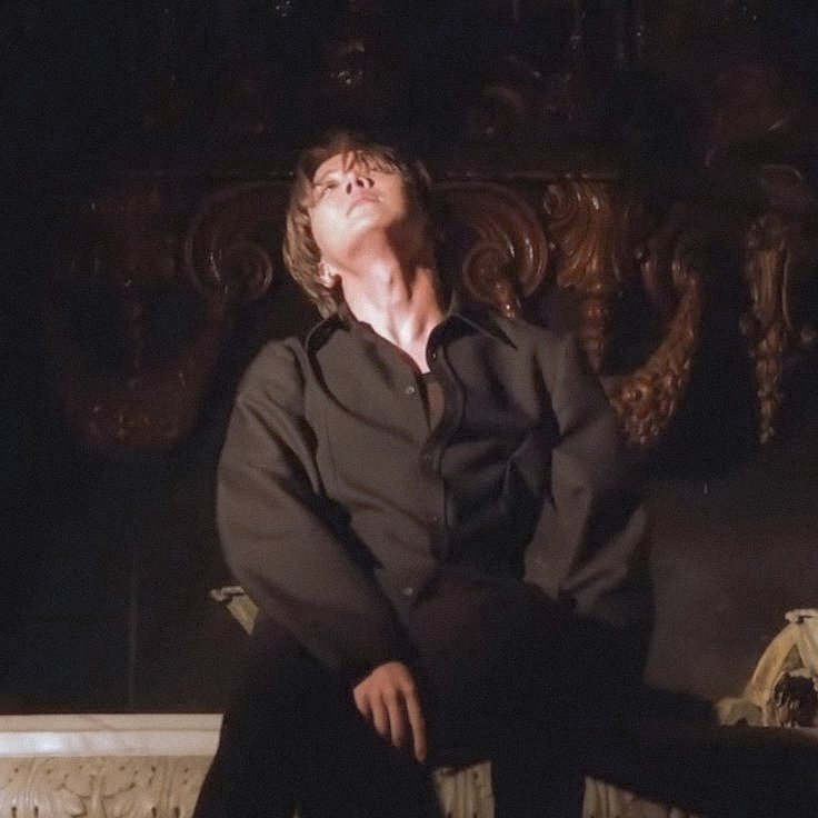 Hoseok pictures that make me want to levitate - a thread