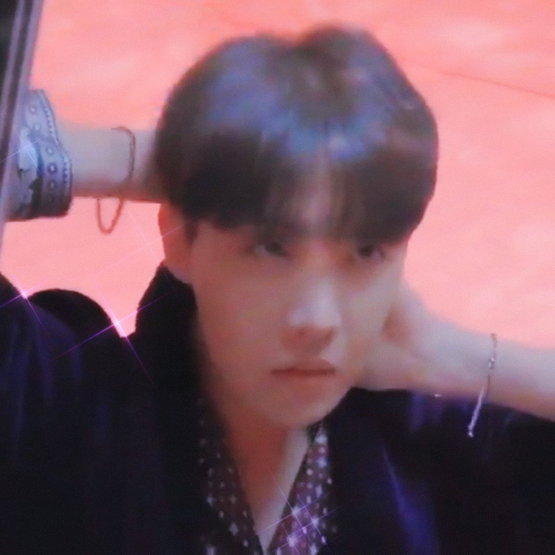 Hoseok pictures that make me want to levitate - a thread