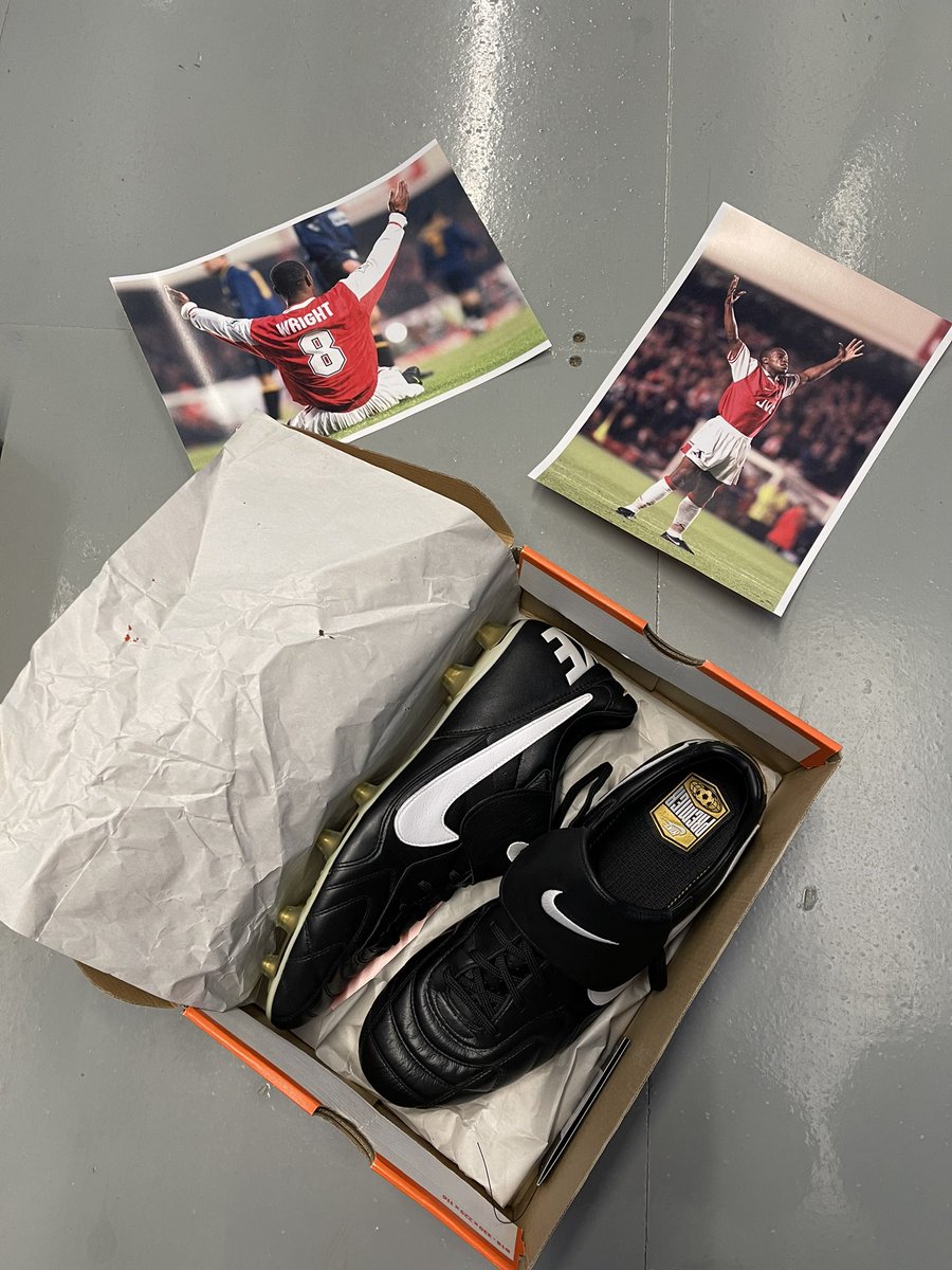 jmrwright's tweet image. 1994. @IanWright0 🖼