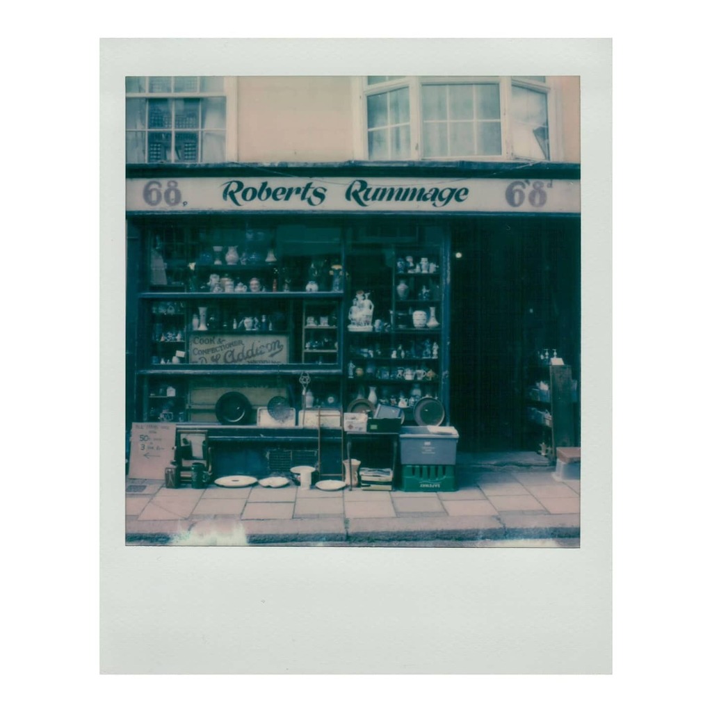 polagem's tweet photo. Polaroids of Hastings #2 (17/04/21)

#hastings #seaside #shopfront #hastingsoldtown #oldtown #polaroid #polaroidcamera #polaroidoriginals #polaroidphoto #impossibleproject #600 #landcamera #analogue #analogphotography #filmisnotdead #foto #believeinfilm … https://t.co/IdfXz1UPXT https://t.co/Dz8Cqz1O3M
