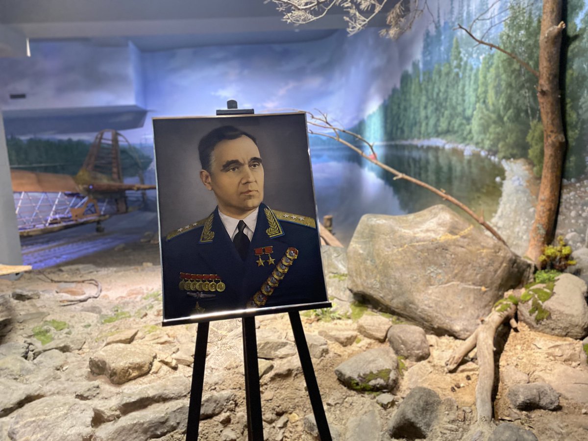Торжественное открытие выставки "Небо Яковлева" в честь 115-летия со дня рождения знаменитого советского авиаконструктора Александра Яковлева прошло в выходные в Музее техники Вадима Задорожного.