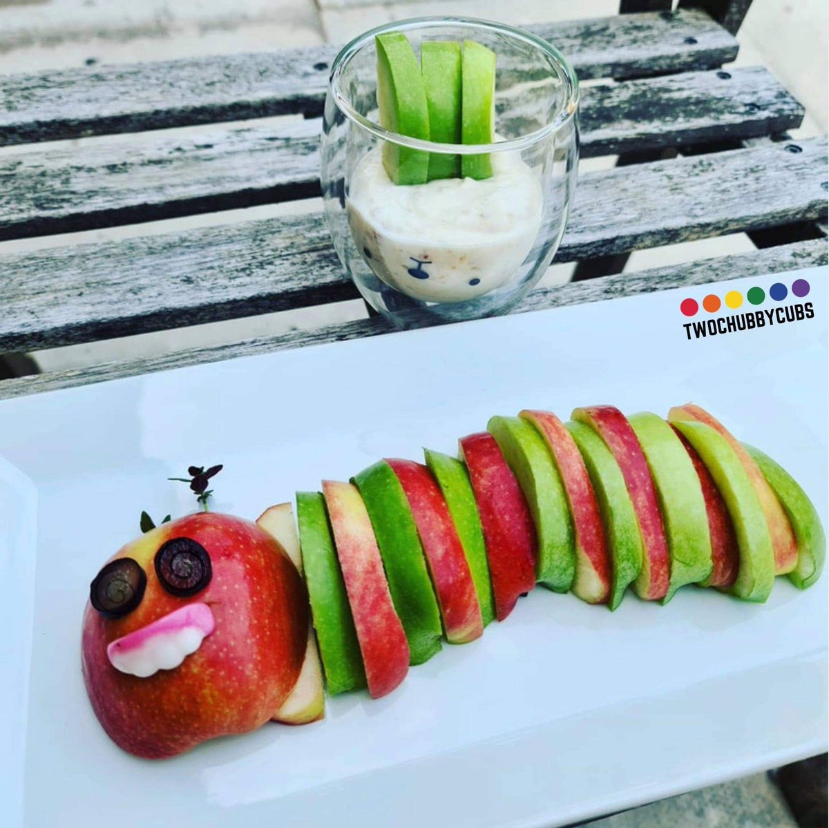 nerdbirdno1's tweet image. #caterpillargate 
#FreeCuthburt