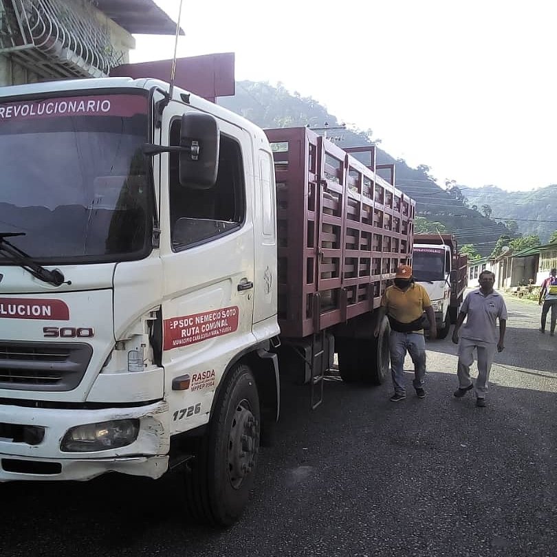 #EficienciaONada Gracias al Inmenso esfuerzo de nuestros Hermanos @JEHYSONGUZMAN @SuarezYeymi @gas_nevado @JSalamanca88 y la CONCIENCIA de la #COMUNA Che Guevara estamos DISTRIBUYENDO GAS para el PUEBLO! @NicolasMaduro @dcabellor @NorisHerrerar @Mp_Comunas @apcpsuvtucani