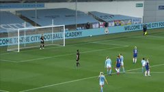 Cool as you like from @PernilleMHarder ❄️

Harder records her ninth #BarclaysFAWSL goal of the season! 

#MCICHE