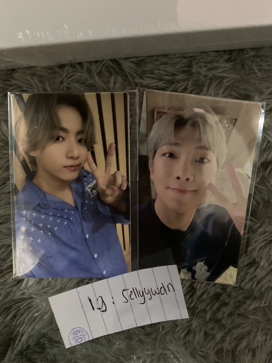 selly_widiana's tweet image. Wts
•pc lucky draw namjoon (M2U) 280 nego 
• pc lucky draw jk (SW) 765 ada damage titik putih , nego dikit
(Yang minat boleh dm aku ya)
@Kpop_SellingINA @kpoptradeid @INAKpopTrade #wtsbts #jualmerchbts #jualpcbts