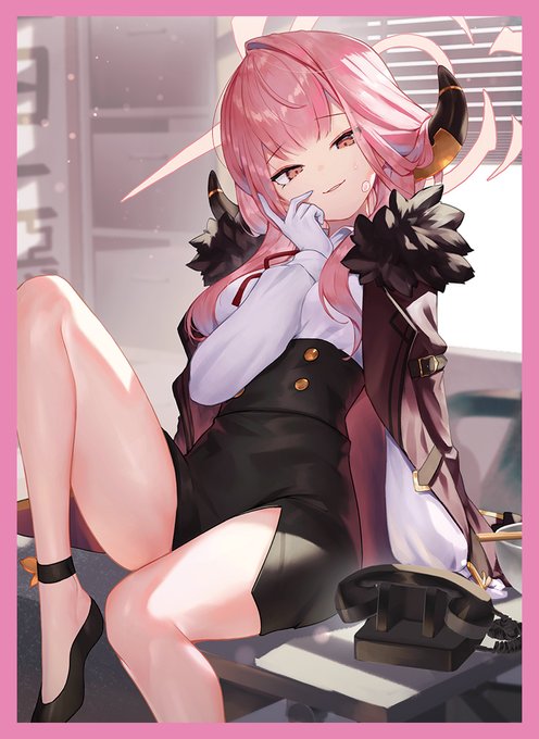 【フォロー&リツイートキャンペーン】
白詰草のアカウントをフォローして頂き、合わせてこのツイートをリツイートして頂いた方の中から1名様に、エアコミケにて頒布予定のスコッティ様(@Sco_ttie)の新作スリーブとプレイマットをプレゼント致します!締め切りは5月4日までです。 