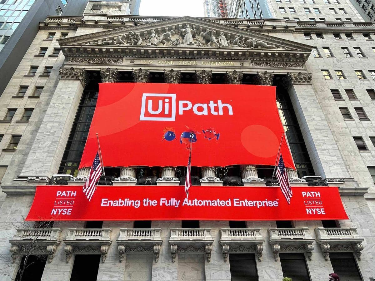 Congratulations to Daniel Dines, <a href="/MariusTirca/">Marius Tîrcă</a> and the entire <a href="/UiPath/">UiPath</a> team on their IPO today! 🌱

Read more about their journey below 🚀

sdca.mp/uipath-ipo-2021