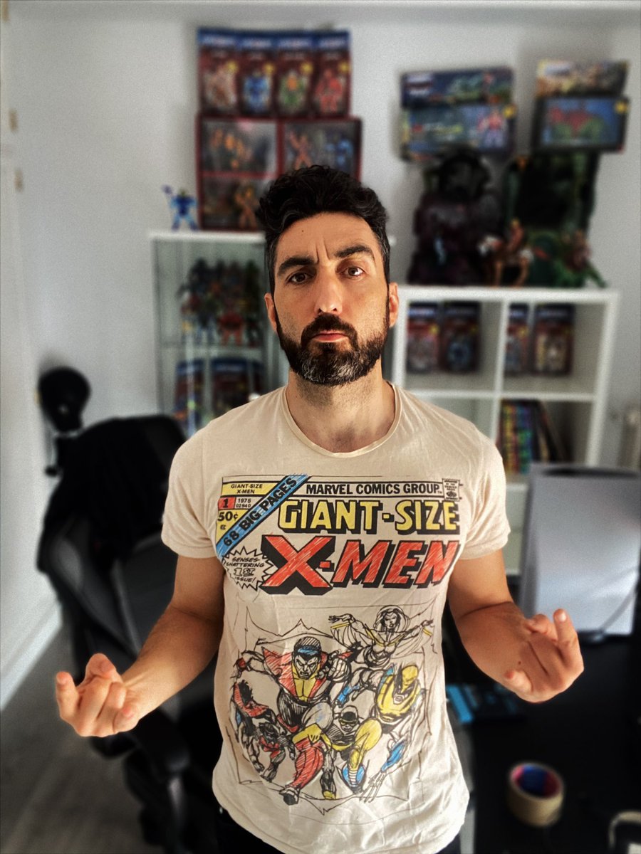 rubenbriones's tweet photo. Aquí mi camiseta (arrugada) del cómic que más me gustaría tener original. ¡Que vivan los mutis! #wein #cockrum #xmen https://t.co/8qdwKQS1tJ