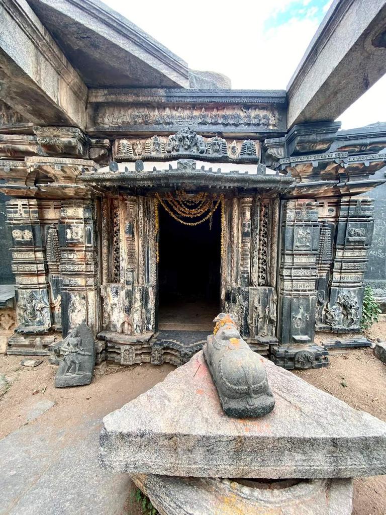 Nagulapahad Village in Nalgonda distt of Telangana region is famous for many ancient temples. The village is surrounded by Suryapet and Chivvemla Manda in North,Nereducherla Mandal in South and Munagala Mandal in East.