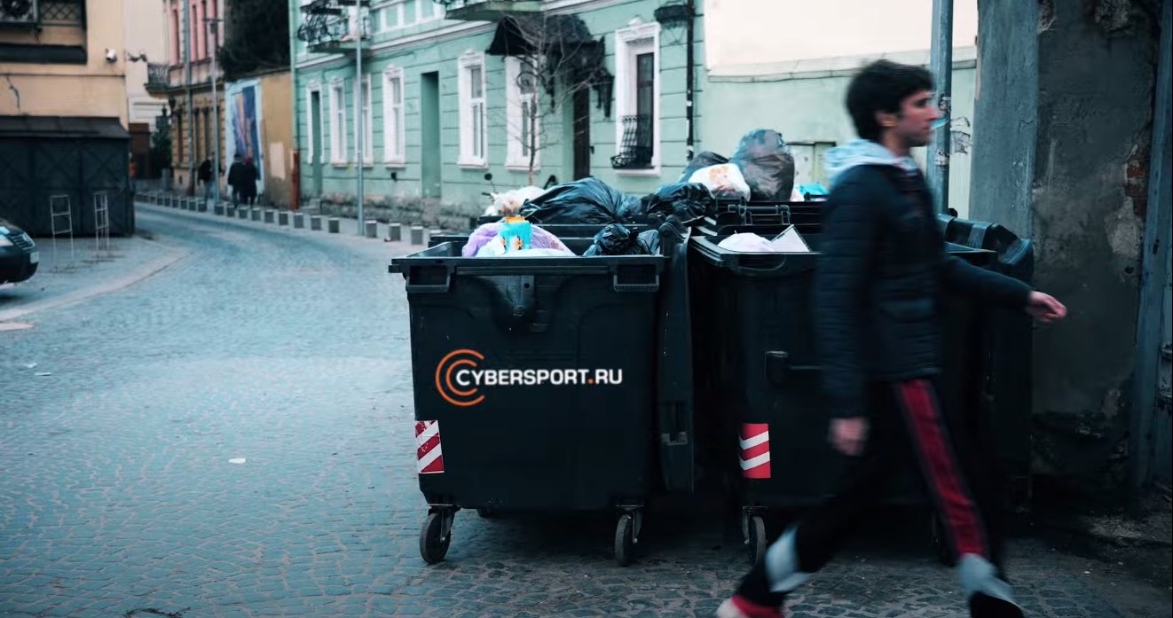 EzgITeuWEAAY5YB?format=jpg&name=large