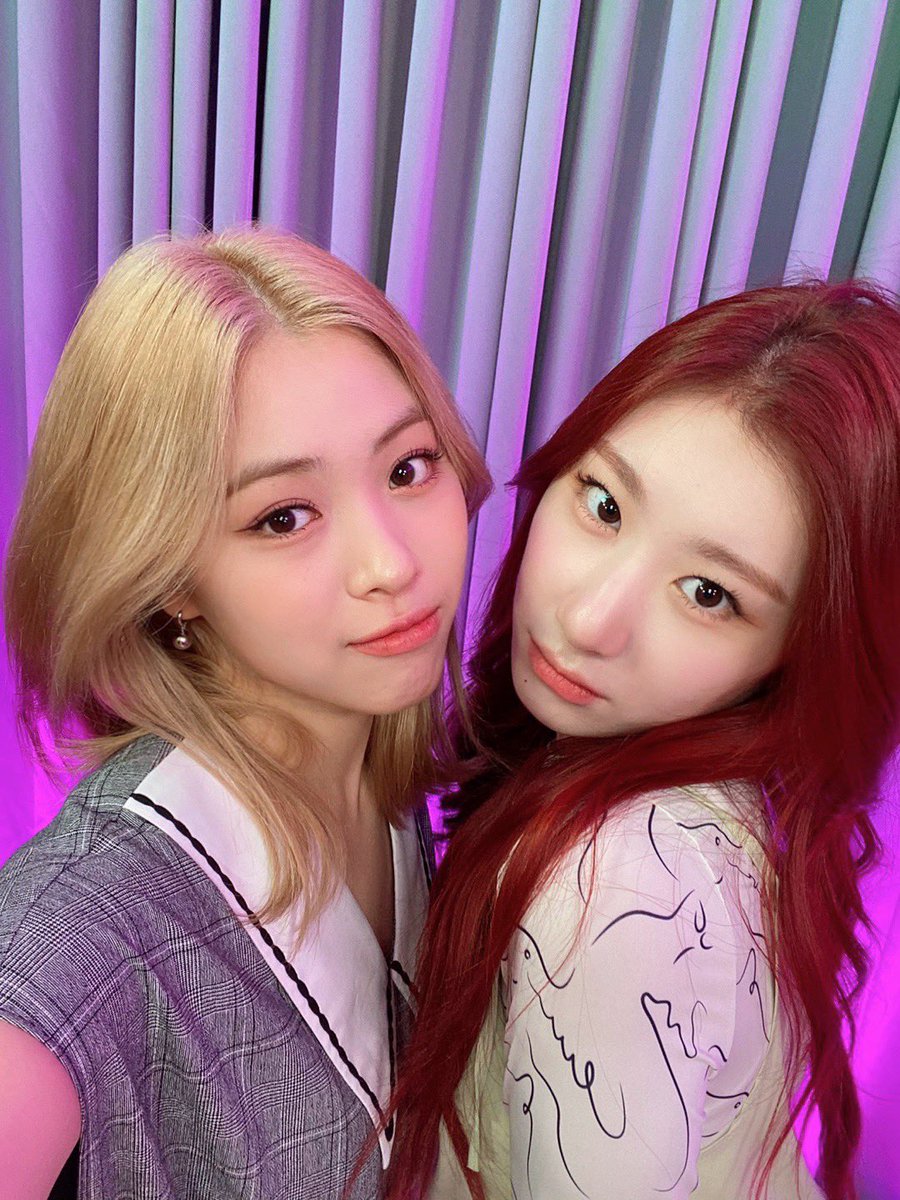 ITZYofficial's tweet photo. [ #네이버NOWbㅣㄴ틈있지 ]
빈틈 달력 모델 ITZY!😎
MIDZY에게만 보여주는 피알오 모먼트💘

Model ITZY for bㅣㄴ틈 calendar!😎
It's PRO moment only for MIDZY💘

https://t.co/QO9KaXKzG9

#ITZY #있지 @ITZYofficial
#MIDZY #믿지
@kr_now https://t.co/TQ997zCGDM