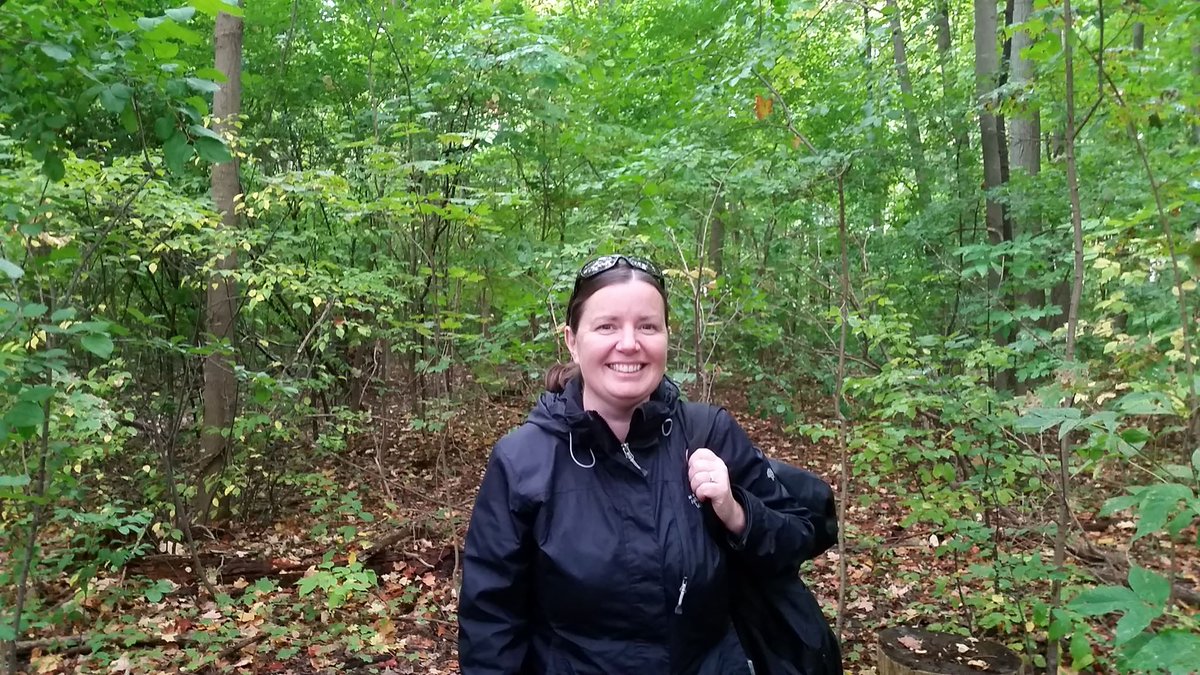 GlendonCampus's tweet photo. Determined to ensure students can acquire the field skills needed for any biologist, #GlendonProf McKinnon created an online course where research took place in individual student’s backyards. Learn more: https://t.co/4HNaltiwE3 #YUEarthWeek #YUResearch #EarthDay #RestoreOurEarth https://t.co/f3O5jInPGy