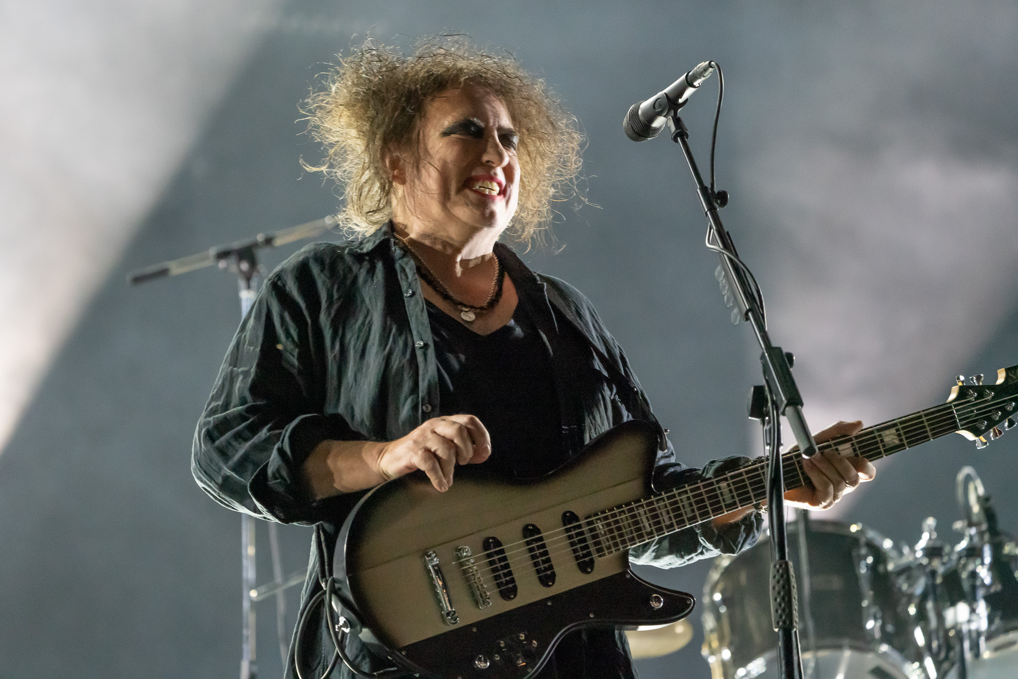 Happy birthday, Robert Smith! The Cure frontman turns 62 years old today. 